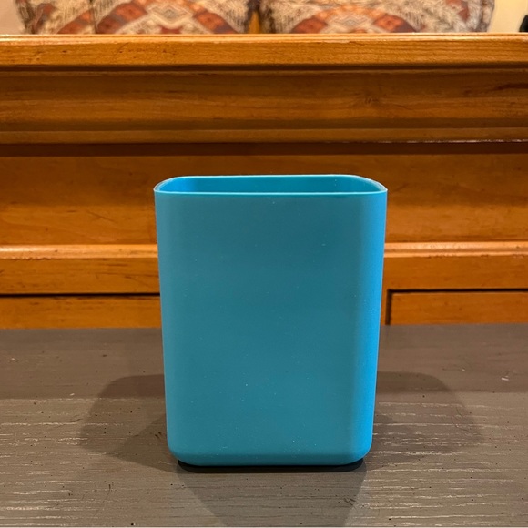 So Mine Blue Silicone Desk Pencil Holder - Picture 5 of 9